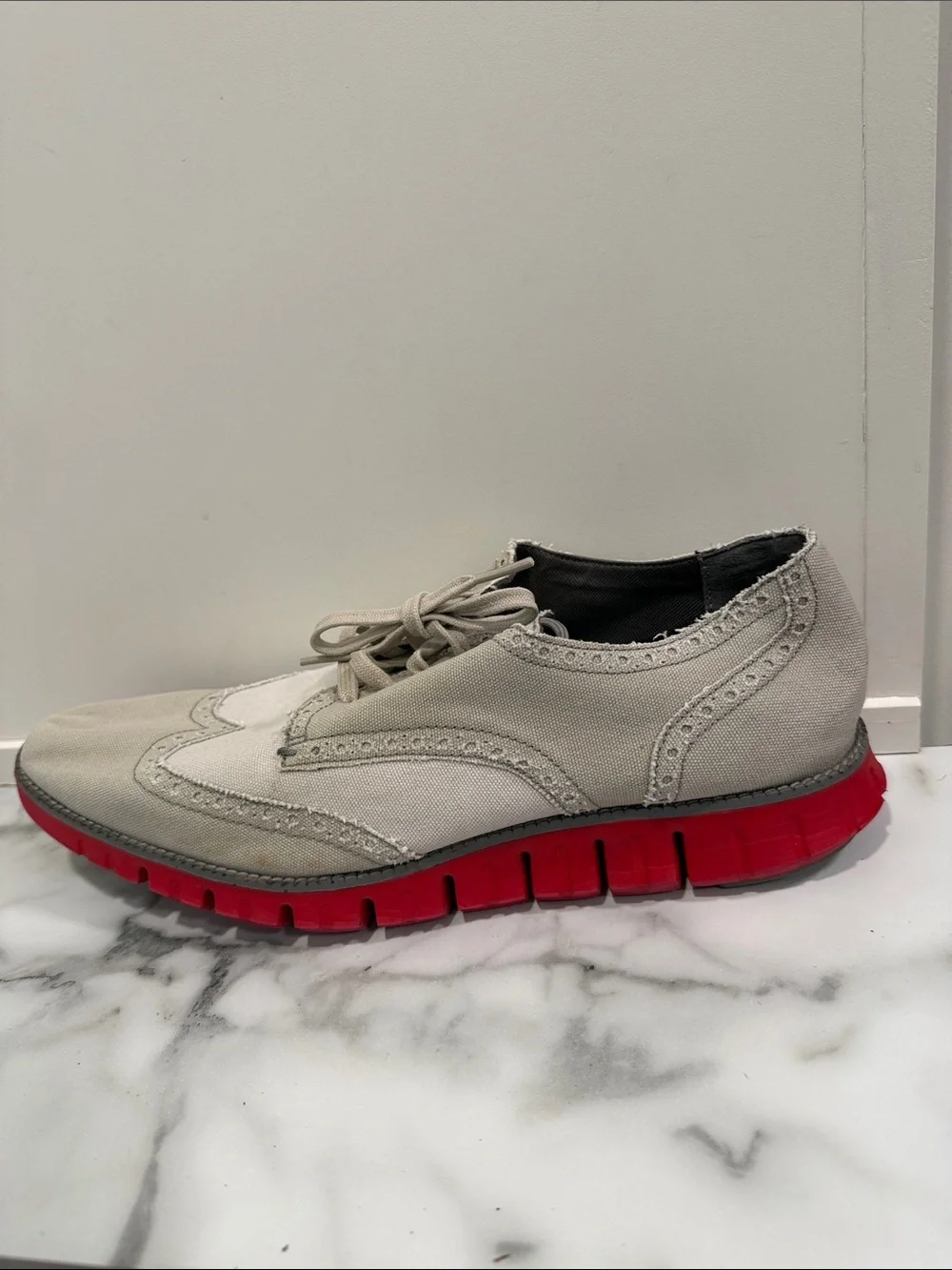 Cole Haan Zerøgrand Wingtip Oxford sneakers Grey and Red Men’s Size 12
